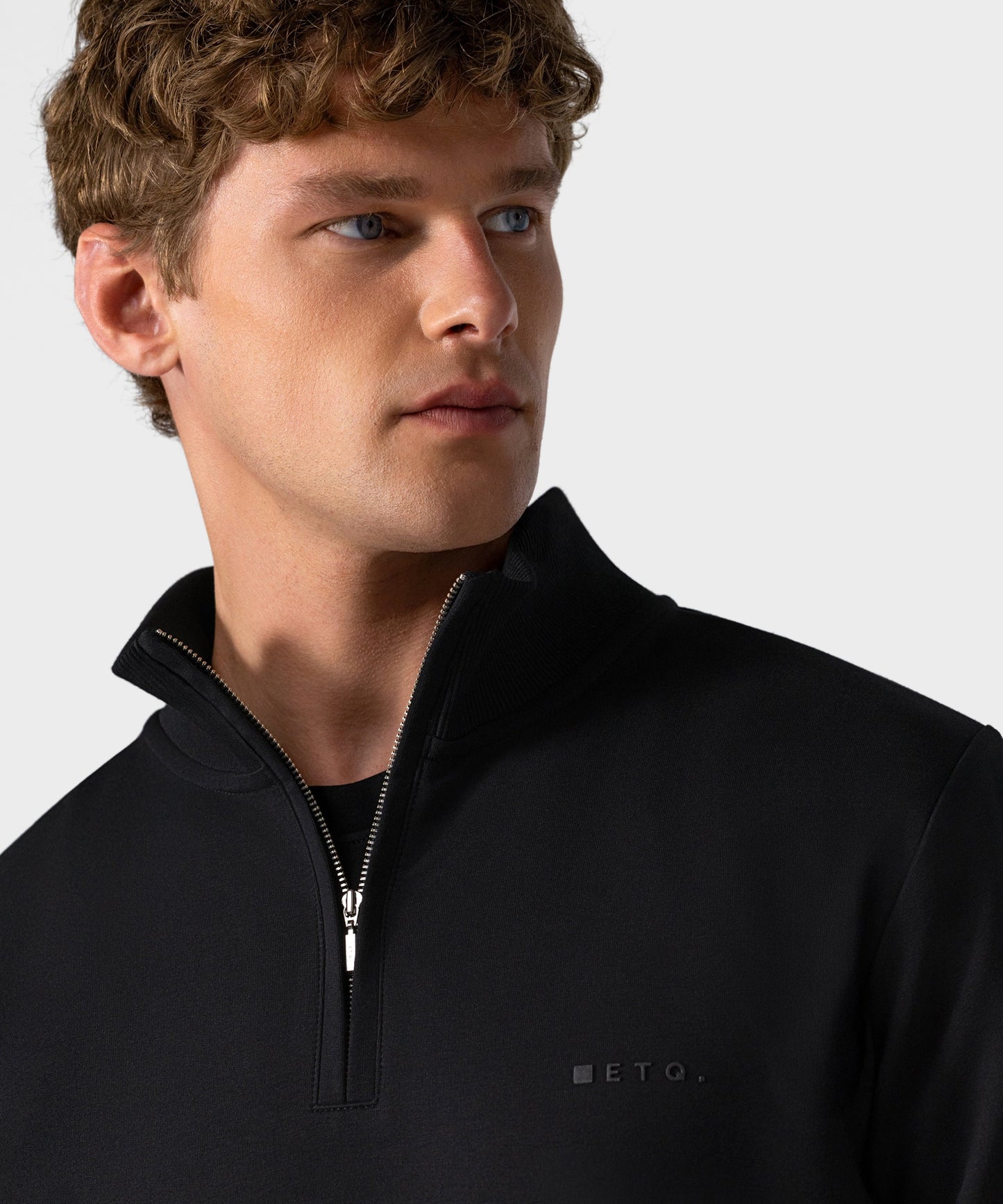 SW 03 Marked Half Zip Black