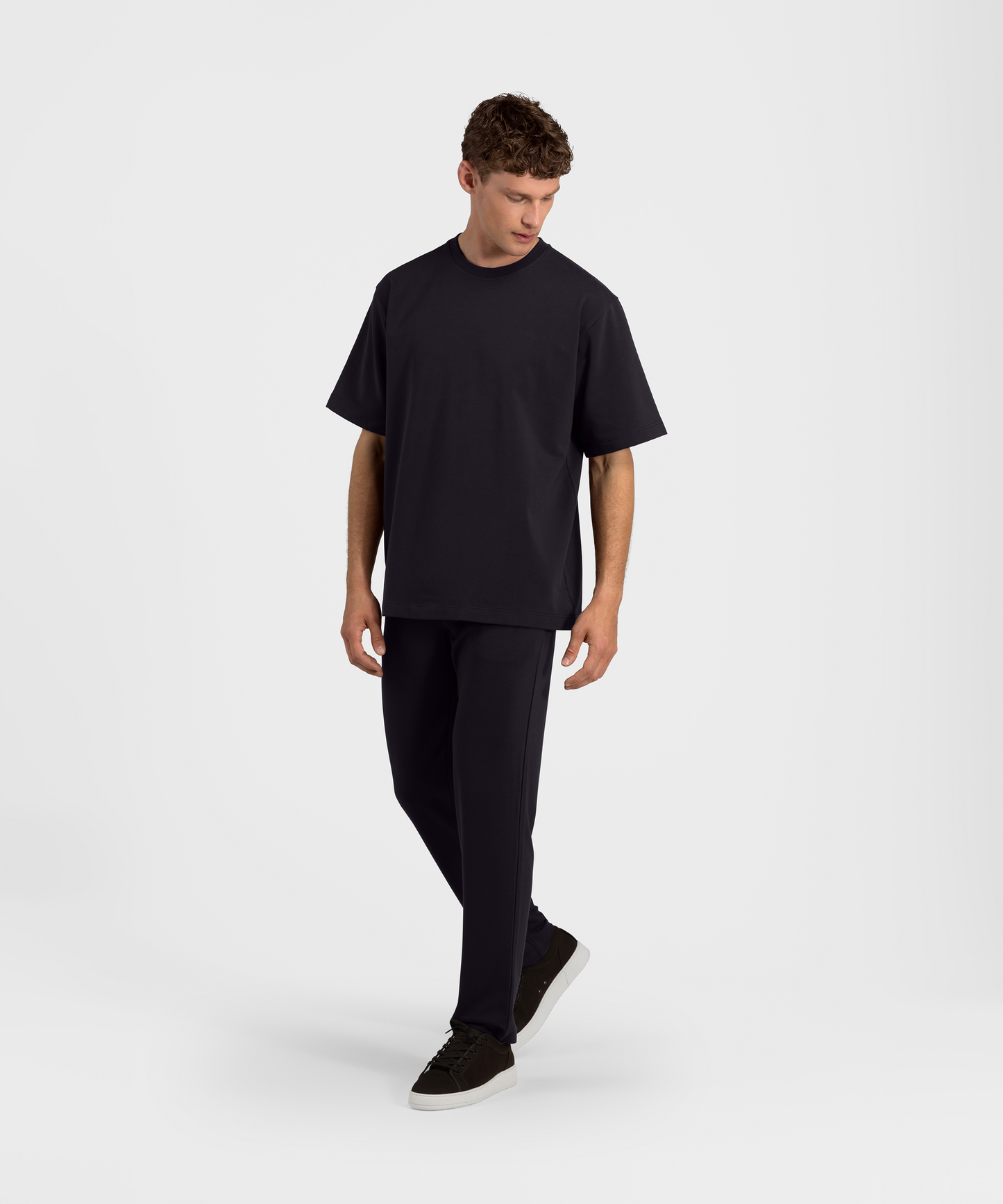 TP 01 Essence Straight Black 2.0