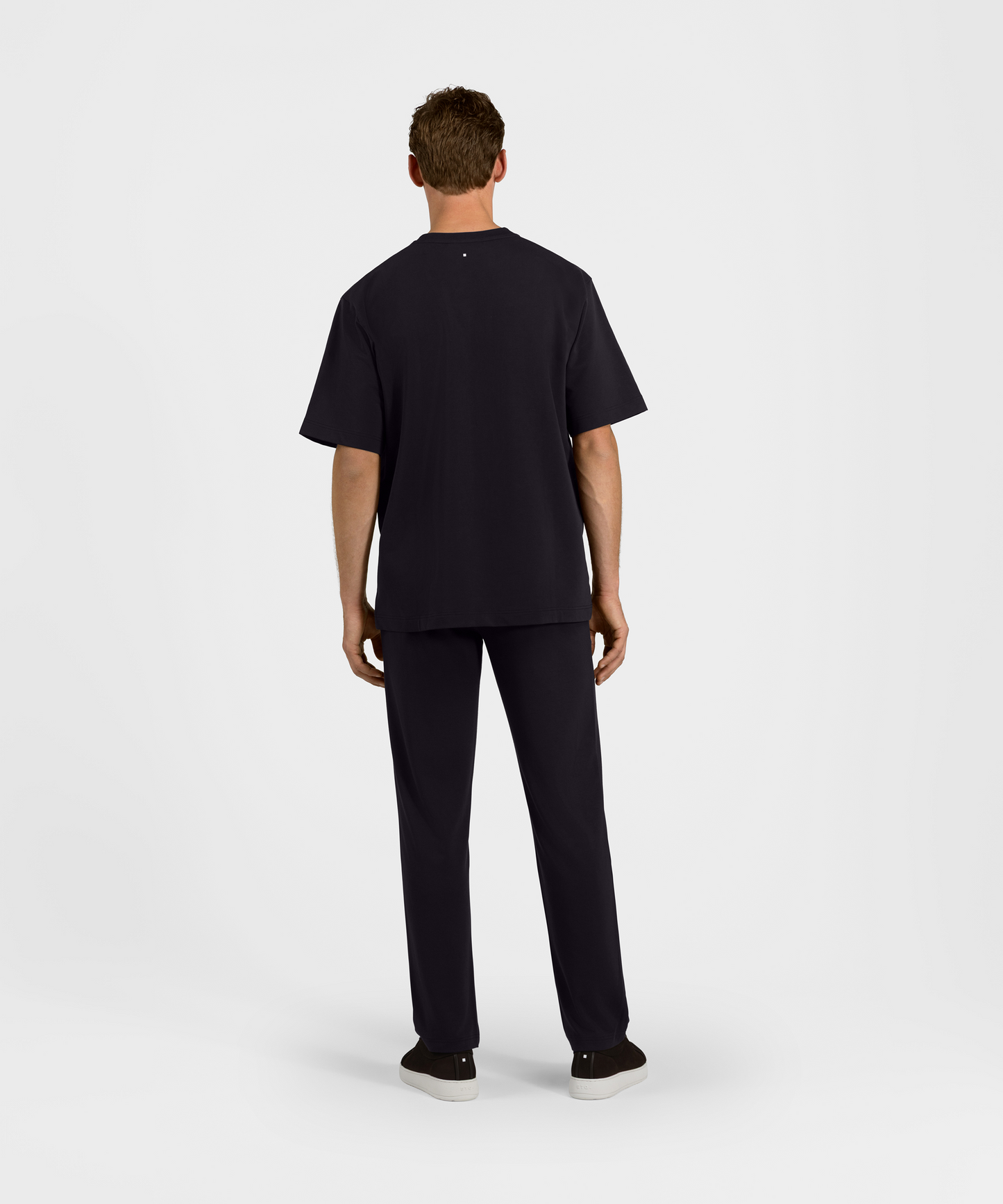 TP 01 Essence Straight Black 2.0